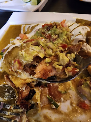 132 Casuarina Rd, Sembawang Hills Estate, Singapore 579520