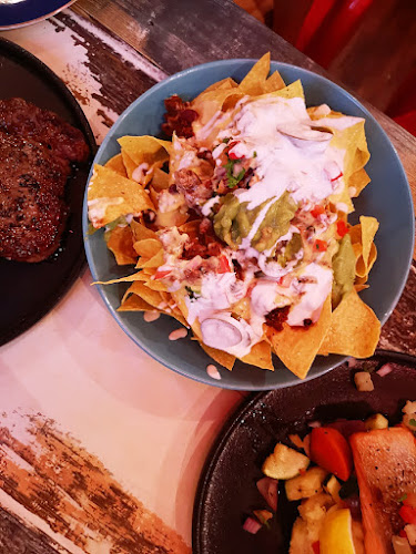 Bones 'n Barrels Alexandra - Hospitality and gastronomy