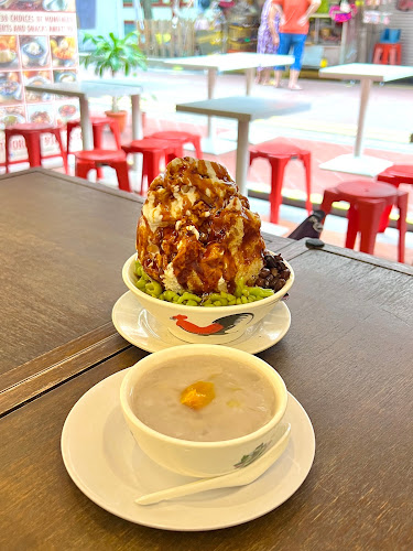 Hup Ka Foon 合家歡 - Hospitality and gastronomy