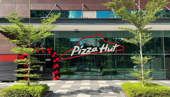 Pizza Hut Delivery - Choa Chu Kang Sports Centre