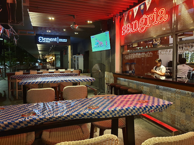 Comentarii opinii despre Element Restaurant Amara Singapore