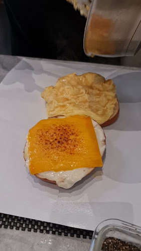 Keen's Bagelry - Hospitality and gastronomy