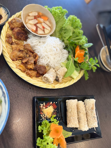 Opinii despre Ăn Là Ghiền - Bistro 7 în Singapore - Hospitality and gastronomy