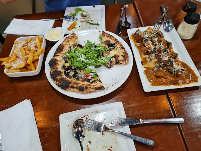 Zazz Pizza - Hospitality and gastronomy