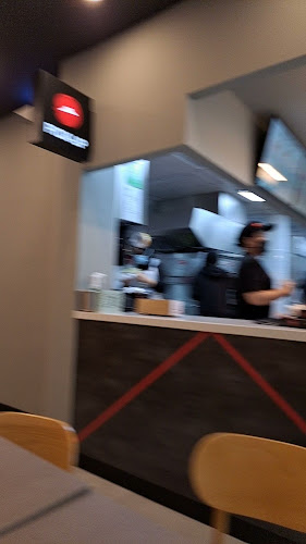 Opinii despre Pizza Hut Delivery - Choa Chu Kang Sports Centre în Singapore - Hospitality and gastronomy