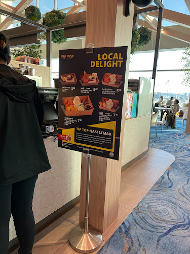 Opinii despre Tip Top Curry Puff @ T1 Transit în Singapore - Hospitality and gastronomy