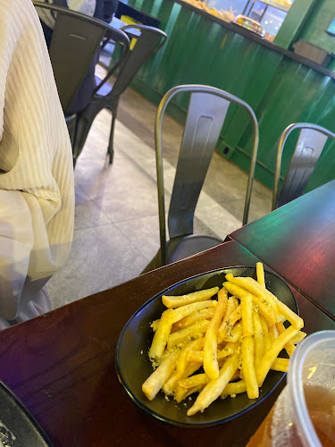 Opinii despre Lepak One Corner @ Canberra în Singapore - Hospitality and gastronomy