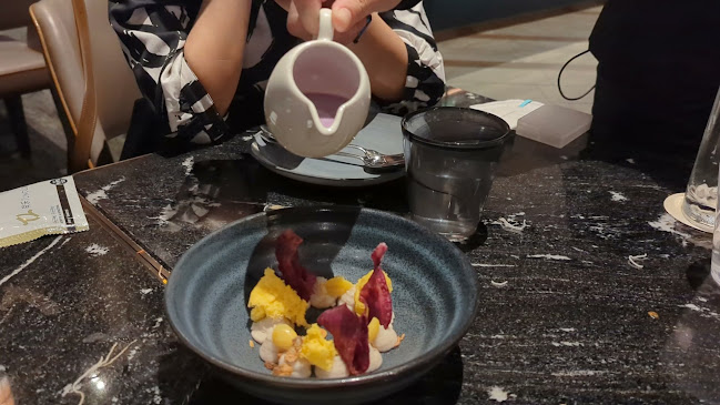 QIN Restaurant & Bar - Singapore