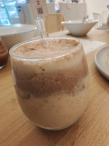 Comentarii opinii despre First Story Cafe - Coffee, Gelato, and Waffles