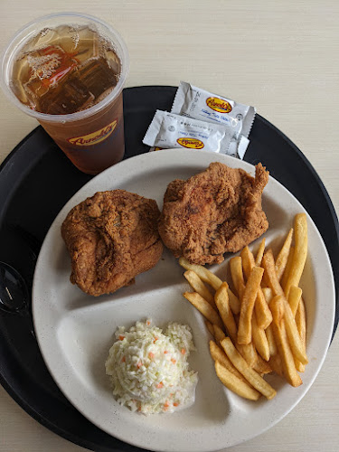 Arnold's Fried Chicken Marymount Branch - Hospitality and gastronomy
