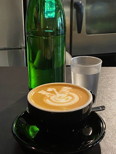 Opinii despre Paradise Pizza & Elixir Coffee and Wine - Holland în Singapore - Hospitality and gastronomy