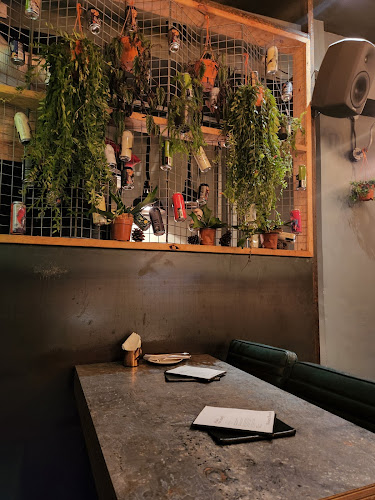 Comentarii opinii despre Symmetry