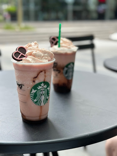 Opinii despre Starbucks Metropolis în Singapore - Hospitality and gastronomy