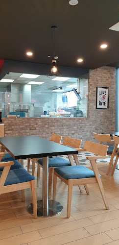 Domino's Pizza @ Mayflower (AMK) - Hospitality and gastronomy