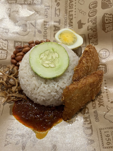 Old Chang Kee Coffee House - Hospitality and gastronomy