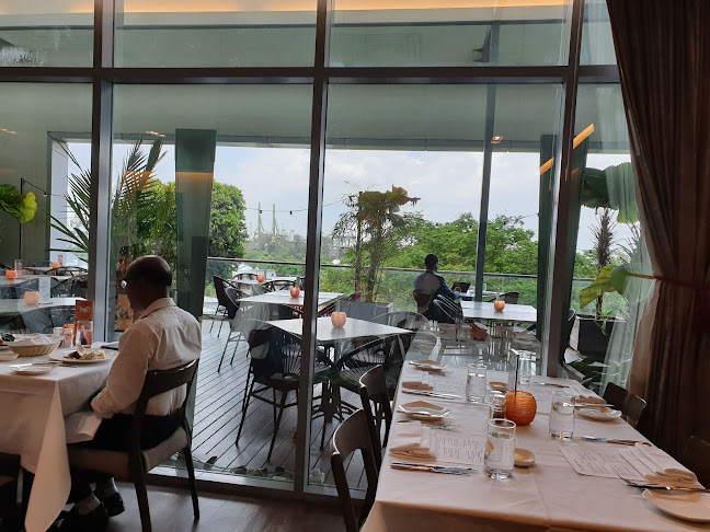 Privé Kent Ridge - Hospitality and gastronomy