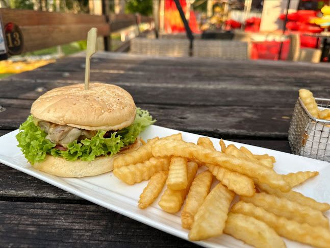 Opinii despre Ohana Beach House(Pasir Ris) în Singapore - Hospitality and gastronomy