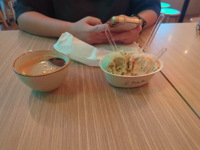 Frosty Owl - Hospitality and gastronomy