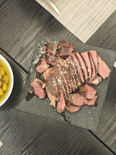 Pudgy Grill - Hospitality and gastronomy