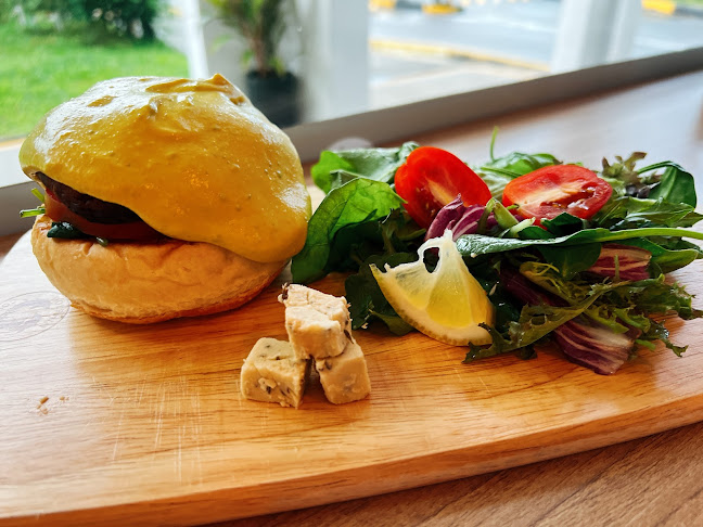 844 Sims Ave, #01-700, Singapore 400844