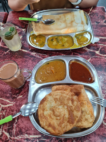 New Mahamoodiya Restaurant - Hospitality and gastronomy