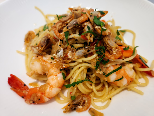 2 Kovan Rd, #01-10 Simon Plaza, Singapore 548008