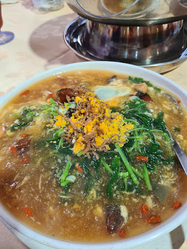 Kim Poh FishHead Steamboat - Hospitality and gastronomy