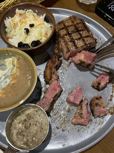 Meat n' Chill • Steak n' Ribs Restaurant - Hospitality and gastronomy