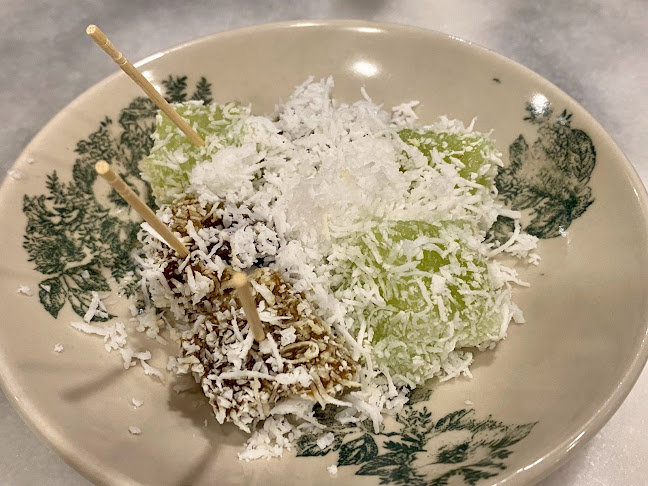 Straits Chinese Nonya Restaurant 土生坊正宗娘惹餐馆 (1953) - Hospitality and gastronomy