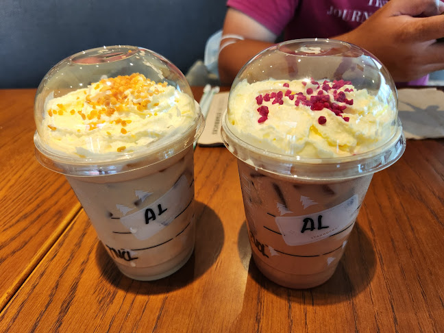 Starbucks Chinatown Point - Hospitality and gastronomy