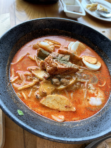 11 Laguna Golf Green, Singapore 488047