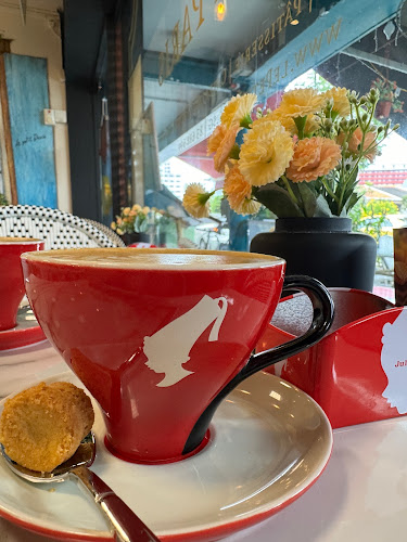 Le Petit Paris - Hospitality and gastronomy