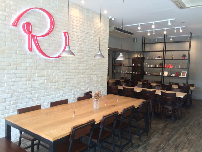 The Royals Cafe (Siglap)