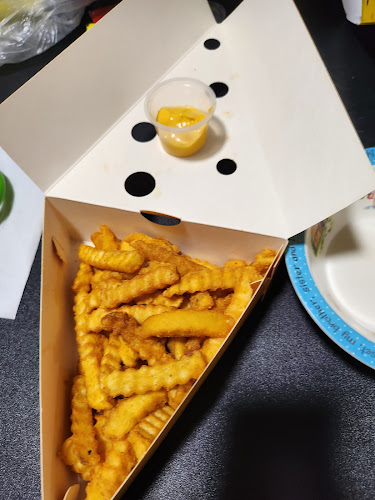 Opinii despre Overly Cheezy în Singapore - Hospitality and gastronomy