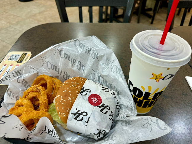Carl's Jr. - Hospitality and gastronomy