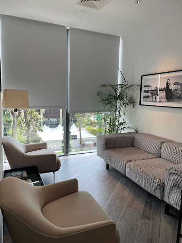 Opinii despre Cru World Wine în Singapore - Hospitality and gastronomy