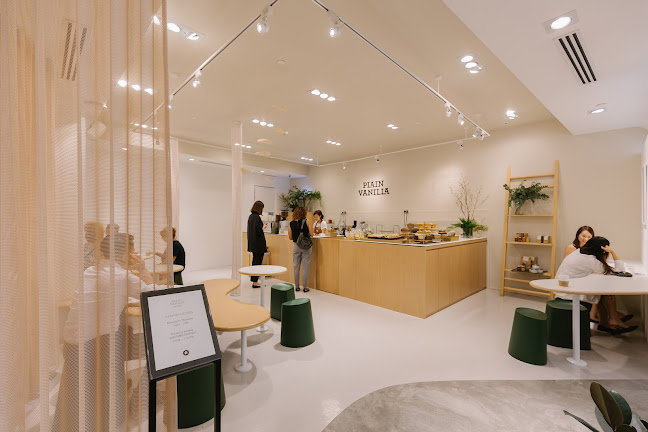 Plain Vanilla ION Orchard - Singapore