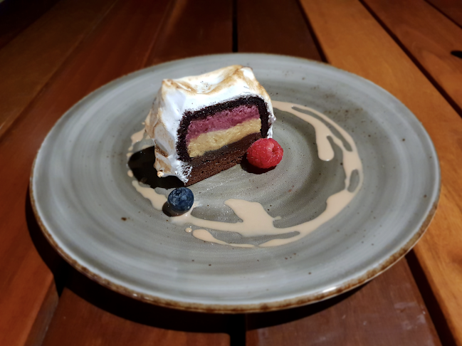 Dusk @ Mount Faber Peak - Hospitality and gastronomy