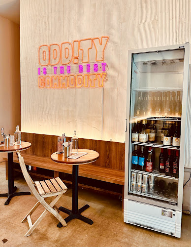 Comentarii opinii despre Oddity