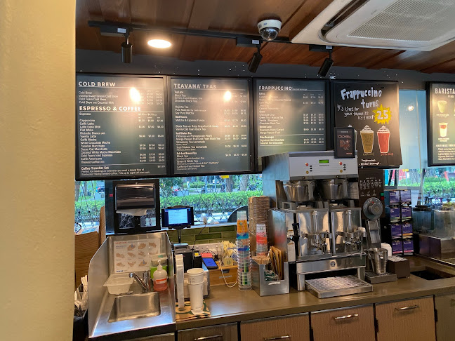 Comentarii opinii despre Starbucks Orchard Cineleisure