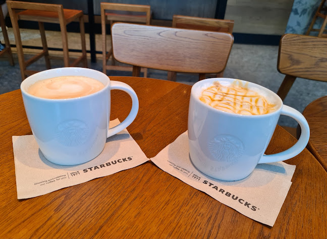 Comentarii opinii despre Starbucks Zhongshan Mall