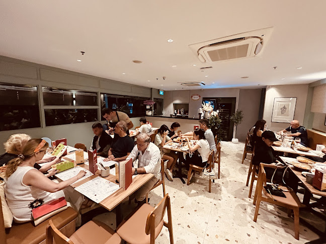 Opinii despre Burrata Joy & Gustavo Lapasta Bukit Timah în Singapore - Hospitality and gastronomy