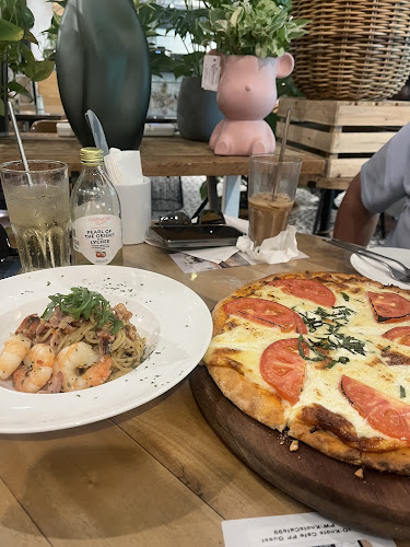 Comentarii opinii despre Knots Cafe & Living (Pasir Panjang)