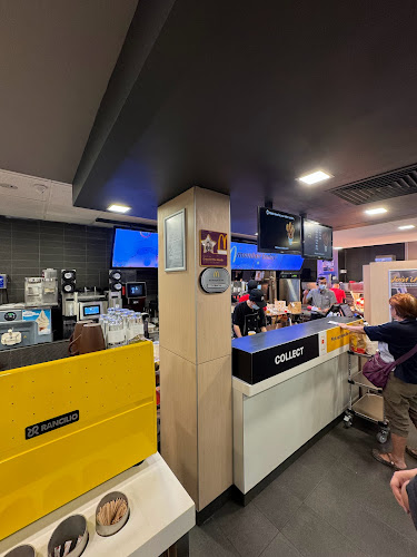 McDonald's Bukit Batok - Hospitality and gastronomy