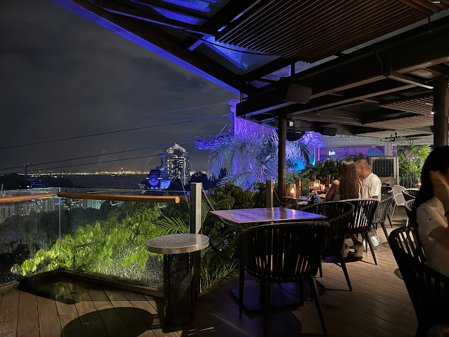 Dusk @ Mount Faber Peak - Hospitality and gastronomy