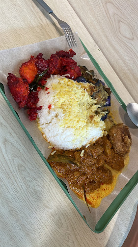 Comentarii opinii despre Aunty Rosie Urban Padang