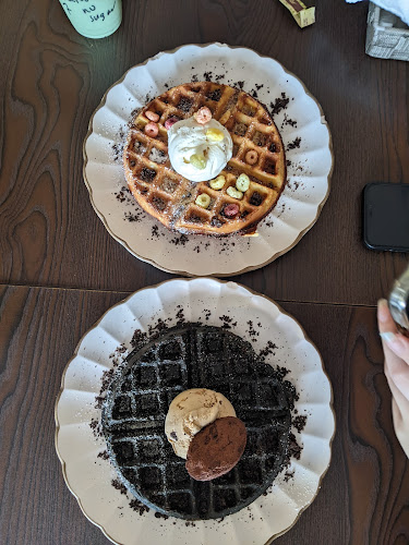 Lola Faye Cafe - Hospitality and gastronomy