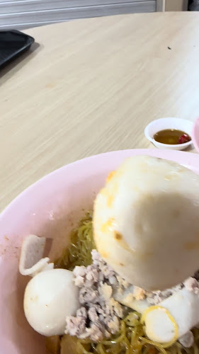 254 Fishball Minced Meat Noodle 魚圓肉脞面 - Hospitality and gastronomy