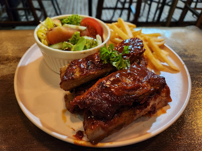 Opinii despre Meat n' Chill • Steak n' Ribs Restaurant în Singapore - Hospitality and gastronomy