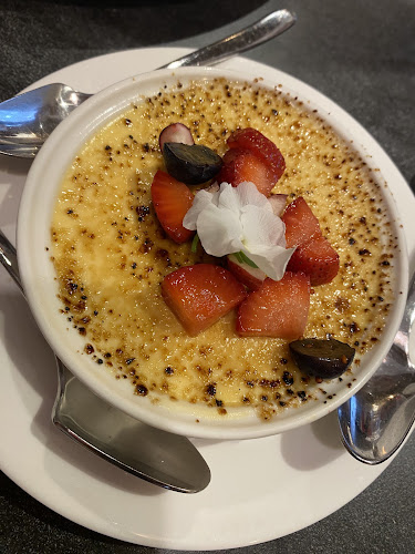 Huber's Bistro - Singapore